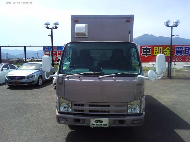 エルフ移動販売車