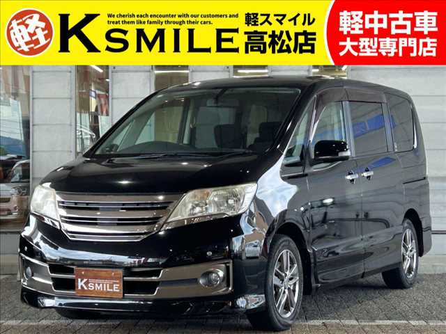 セレナ(日産) 2.0 ライダー ブラックライン　スマートキー・クリアランスソナー・アルミ 中古車画像