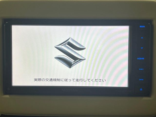 �y�����i�r�z�l�C�̏����i�r�𑕔����Ă���܂��B�i�r�̎g���₷���͂������A�I�[�f�B�I�@�\���[��!�L�����v�◷�s�͂������A�ʋ΂┃�����ȂǕ��i�̃h���C�u���y�����Ȃ�͂���