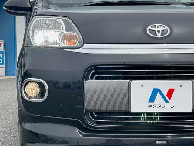 【HIDヘッドライト】非常に明るく前方を照らしてくれるので、悪天候や夜間の走行時も視界良好で安心してお乗りいただけます。