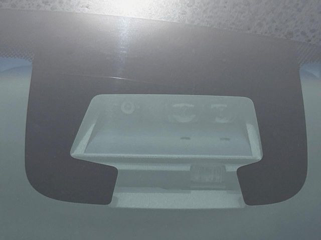 【トヨタセーフティセンス】走行中に前方の車両等を認識し、衝突しそうな時は警報とブレーキで衝突回避と被害軽減をアシスト。より安全にドライブをお楽しみいただけます。