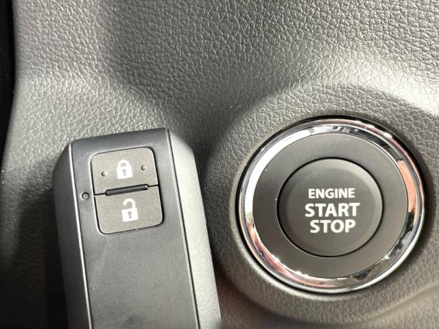 �y�L�[���X�X�^�[�g�V�X�e���z�J�o����|�P�b�g�ɓ��ꂽ�܂܂ł��h�A�̎{���E�������\�ȃX�}�[�g�L�[�𑕔��B�G���W���̃I���E�I�t�����J�M�����o���K�v����������Ƃ��Ă��֗��ł���