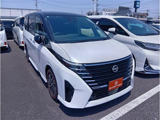セレナ(日産) 1.4 e-POWER ハイウェイスター V　プロパイ純正12.3型ナビTV後席モニタ360&amp;deg; 中古車画像