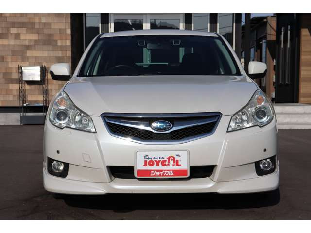 ヘットライトも磨いてるので綺麗です。