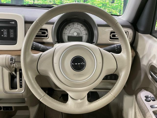 ステアリングも使用感が少なく、きれいな状態となっております♪