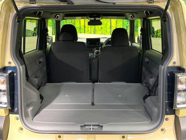 防水仕様のラゲッジは、アクティブな使用にぴったり。プールや海水浴をはじめ、キャンプやウィンタースポーツのシーンで濡れたり汚れた荷物を積み込んでも簡単にふき取ることができ、お手入れも楽々です♪