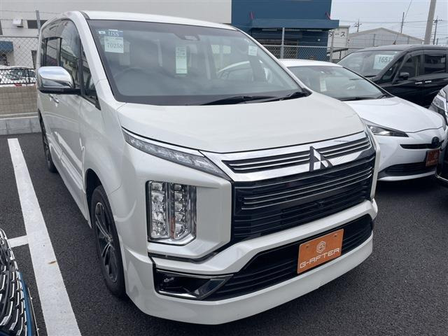 デリカD:5(三菱) アーバンギア 2.2 G パワーパッケージ 4WD　11型ナビ後席モニター360&amp;deg;カメラ電動Rゲー 中古車画像