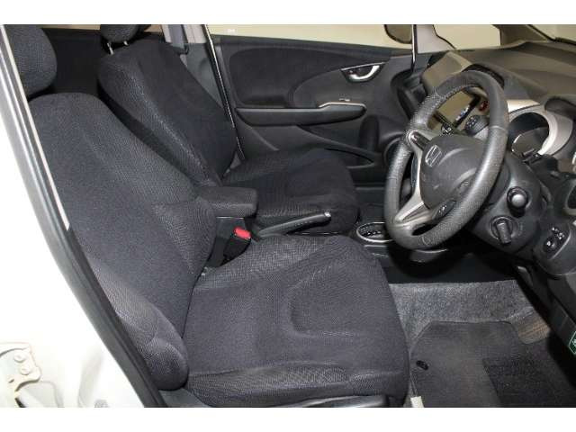 フィットハイブリッド1.3 10th アニバーサリー