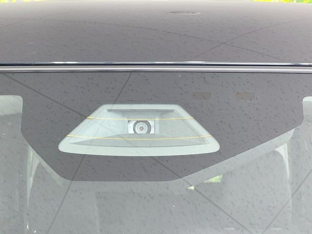 【スズキ セーフティサポート】走行中に前方の車両等を認識し、衝突しそうな時は警報とブレーキで衝突回避と被害軽減をアシスト。より安全にドライブをお楽しみいただけます。