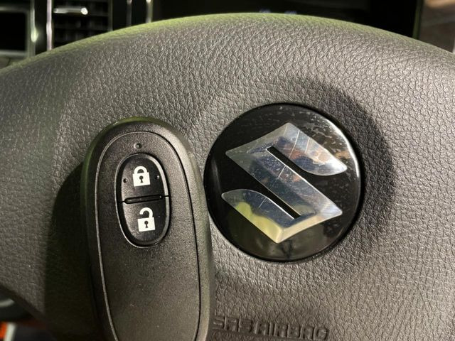 �y�L�[���X�X�^�[�g�V�X�e���z�J�o����|�P�b�g�ɓ��ꂽ�܂܂ł��h�A�̎{���E�������\�ȃX�}�[�g�L�[�𑕔��B�G���W���̃I���E�I�t�����J�M�����o���K�v����������Ƃ��Ă��֗��ł���