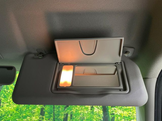 �y�o�j�e�B�~���[�z�T���o�C�U�[���ɐݒu���ꂽ�~���[�Őg�����Ȃ݃`�F�b�N!������Ƃ������C�N�����ɂ����􂵂܂���