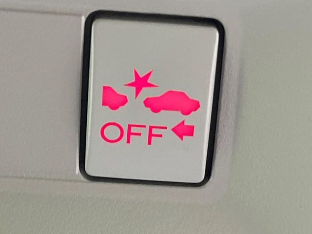 �y�A�C�T�C�g�z�O���̎ԗ��������m���A�Փ˂������Ȏ��͌x��Œ��ӂ𑣂��A�u���[�L�𓥂ޗ͂��T�|�[�g�B�u���[�L�𓥂߂Ȃ������ꍇ�͏Փ˔�Q�y���u���[�L���쓮�A�Փˉ�����T�|�[�g���܂��B