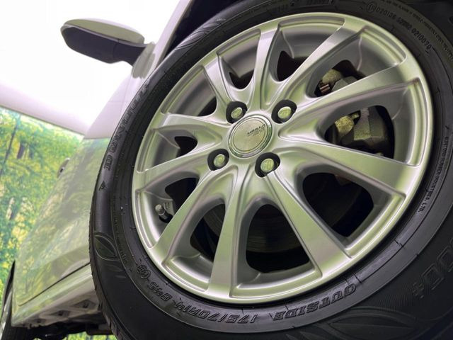 �y14�C���`�A���~�z�C�[���z�O�ςɃ}�b�`�����A���~�z�C�[���𑕒����Ă���܂��B�e��A���~�z�C�[����A�X�^�b�h���X�^�C�����戵�����Ă���܂��B���񂲑��k����������