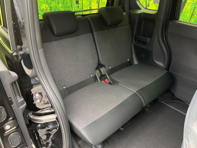 ���i���ȃI���W�i���t���A�}�b�g���I�v�V�����ɂĂ��p�ӂ��Ă���܂��B���D���ȃf�U�C����J���[�����Ԃɍ��킹�đI��ł����������Ƃ��ł��܂���