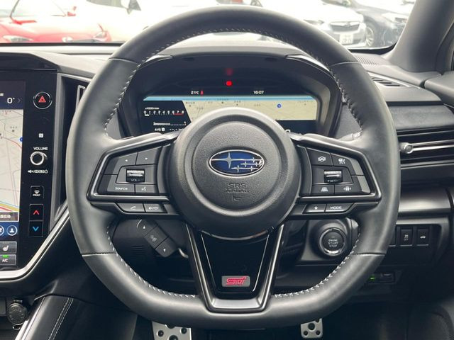 �y�����v�����X�e�A�����O�z�㎿�Ȋv���g�p���邱�ƂŁA��ɂ����������݂ƂĂ��^�]���₷���n���h���ł���