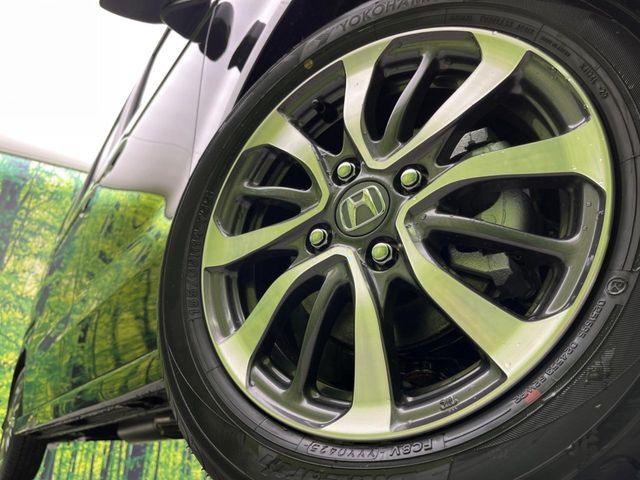 �y����14�C���`�A���~�z�C�[���z�O�ςɃ}�b�`���������A���~�z�C�[���𑕒����Ă���܂��B�e��ЊO�A���~�z�C�[����A�X�^�b�h���X�^�C�����戵�����Ă���܂��B���񂲑��k����������