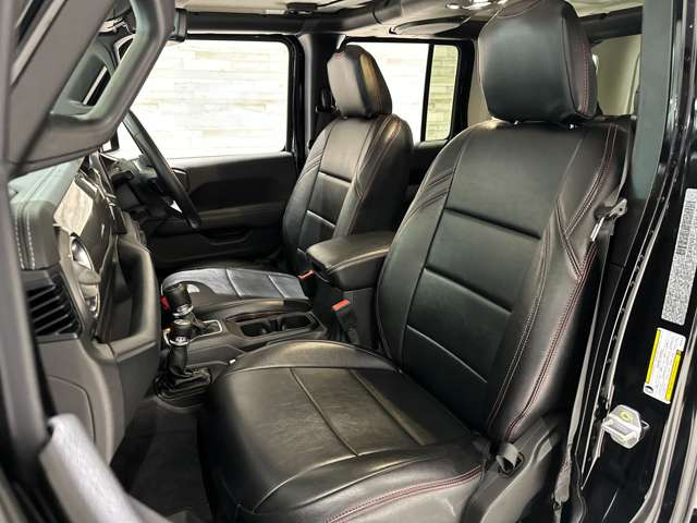 【下取・買取】お客様のお車の下取・買取、大歓迎です。日本車でも輸入車でもお気軽にご相談下さい。