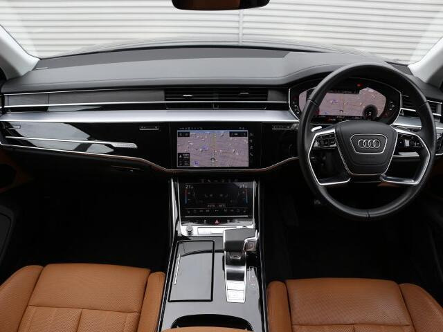 A855 TFSI クワトロ 4WD