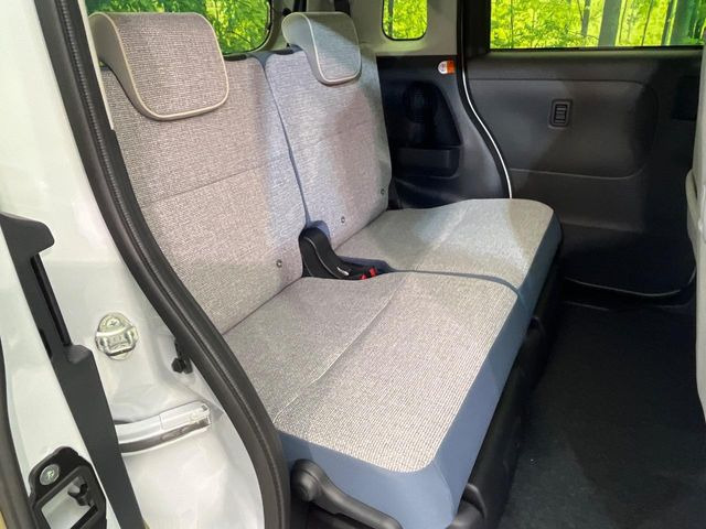 ���i���ȃI���W�i���t���A�}�b�g���I�v�V�����ɂĂ��p�ӂ��Ă���܂��B���D���ȃf�U�C����J���[�����Ԃɍ��킹�đI��ł����������Ƃ��ł��܂���