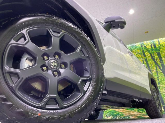 �y����18�C���`�A���~�z�C�[���z�O�ςɃ}�b�`���������A���~�z�C�[���𑕒����Ă���܂��B�e��ЊO�A���~�z�C�[����A�X�^�b�h���X�^�C�����戵�����Ă���܂��B���񂲑��k����������