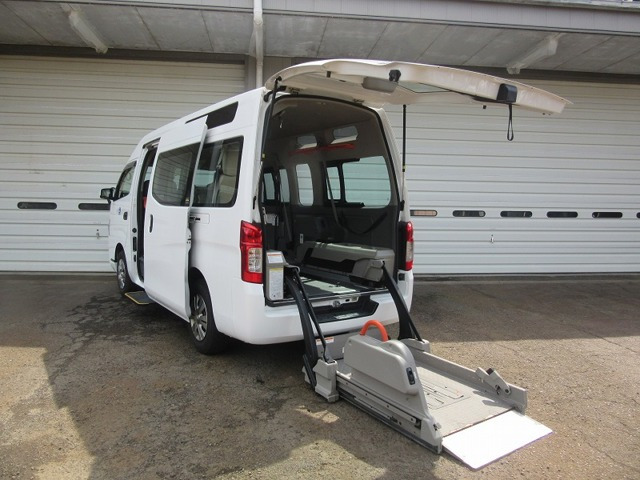 NV350キャラバン2.5 チェアキャブ D仕様 ディーゼル 4WD