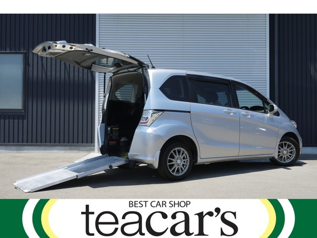 フリード(ホンダ) 1.5 X 車いす仕様車 2列シートタイプ　福祉車両 車椅子用スロープ 電動ウインチ 中古車画像
