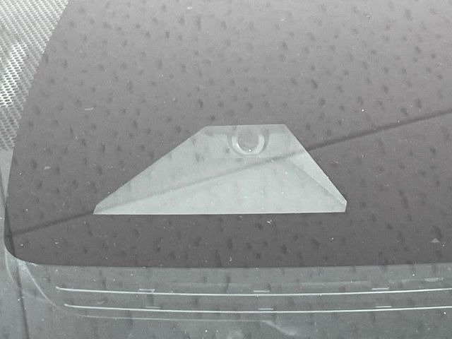 �y�g���^�Z�[�t�e�B�Z���X�z���s���ɑO���̎ԗ�����F�����A�Փ˂������Ȏ��͌x��ƃu���[�L�ŏՓˉ���Ɣ�Q�y�����A�V�X�g�B�����S�Ƀh���C�u�����y���݂��������܂��B