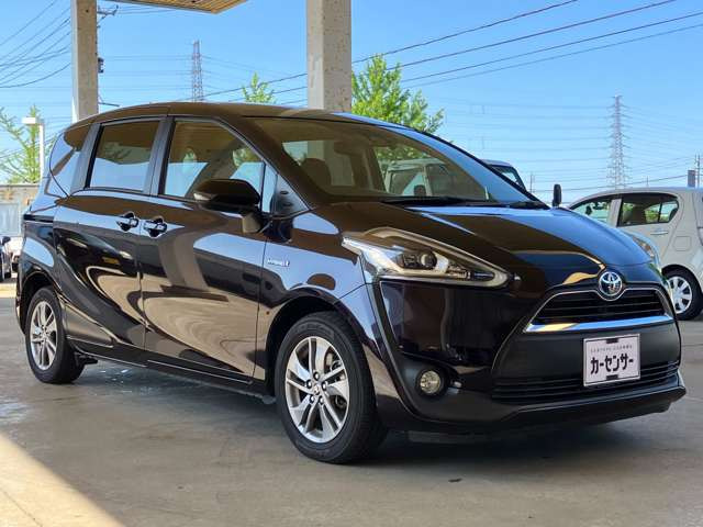 シエンタハイブリッド 1.5 G クエロ