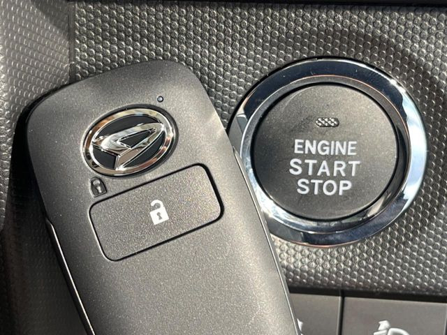 �y�L�[�t���[�V�X�e���z�J�o����|�P�b�g�ɓ��ꂽ�܂܂ł��h�A�̎{���E�������\�ȃX�}�[�g�L�[�𑕔��B�G���W���̃I���E�I�t�����J�M�����o���K�v����������Ƃ��Ă��֗��ł���