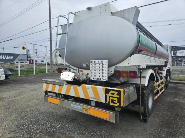 スーパーグレートタンクローリー