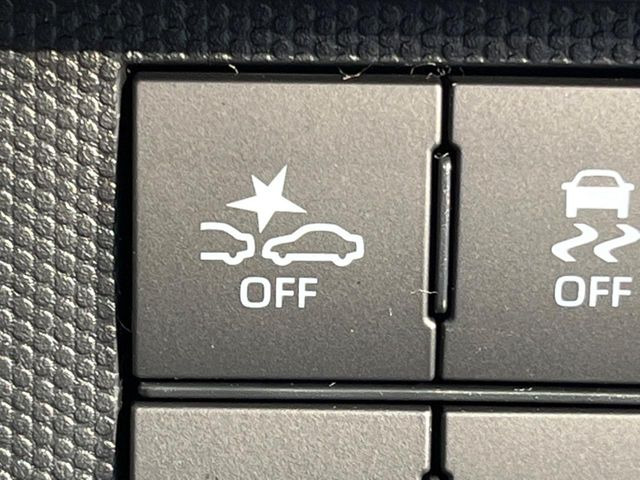 �y�X�}�[�g�A�V�X�g�z���s���ɑO���̎ԗ�����F�����A�Փ˂������Ȏ��͌x��ƃu���[�L�ŏՓˉ���Ɣ�Q�y�����A�V�X�g�B�����S�Ƀh���C�u�����y���݂��������܂��B