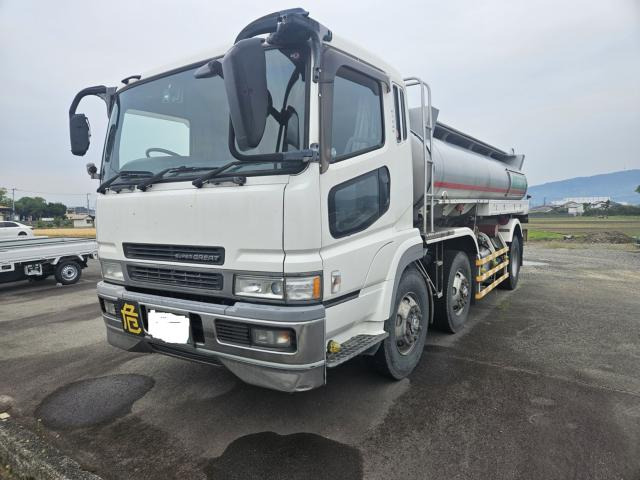 スーパーグレートタンクローリー