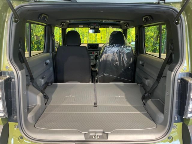 ���i�̂���������ʋ΁A���}���ɏ\���ȉ׎��X�y�[�X���m�ۂ��Ă���܂��B�Z�J���h�V�[�g��|���ƁA�傫�ȉו��̐ύڂ��\�ł���