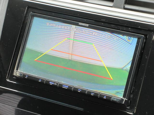 バックカメラも装備しています。気になる後ろの見通しや車庫入れにも大活躍!運転が困難な場所でもしっかりサポート!心強い味方のモニターです。【バックカメラ】付の車って1回乗るとクセになります。