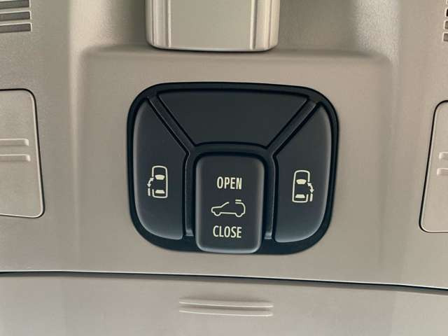 �l�C�̗����d���X���C�h�h�A�t��!�����̕���ו��Ŏ肪�ǂ����Ă����Ԃł������X���C�h�h�A�������J�Ń��N�`���ł�!!