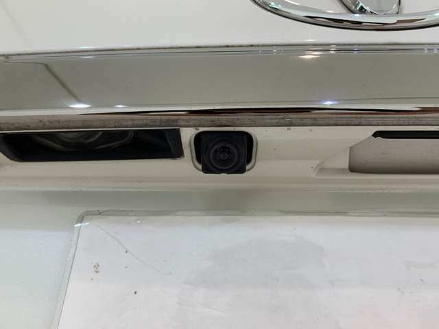 �o�b�N�J�����t��!