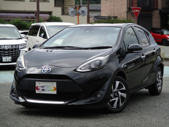 アクア(トヨタ) 1.5 S スタイルブラック　社外9型SDナビ フルセグ Bカメラ 中古車画像