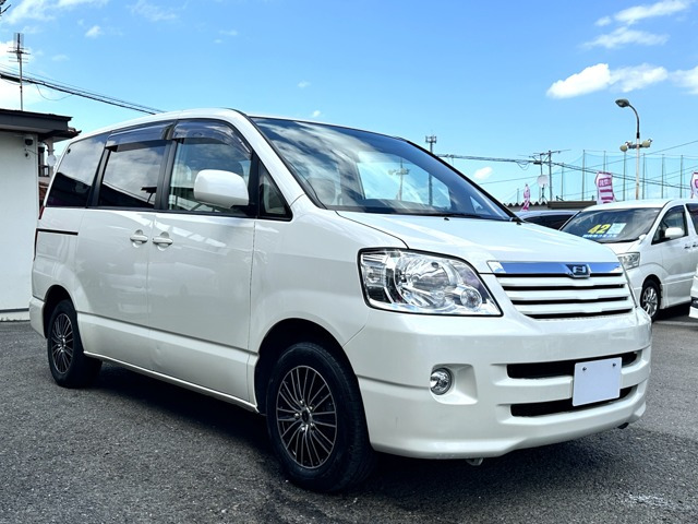 ノア(トヨタ) 2.0 L　修復歴なし ETCナビ/3776 中古車画像