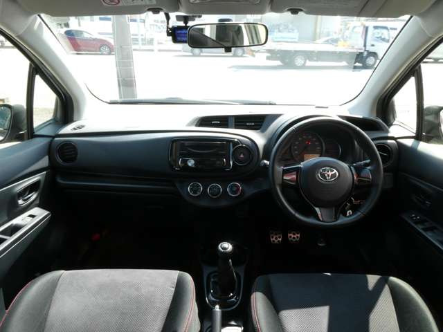 �i�����ꂽ�C���p�l����́A�X�^�C���b�V�������쐫�⎋�F���ɂ��D��A�O���̂��Ȃ��f�U�C���ɂȂ��Ă���܂�!