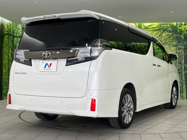 ☆全国のネクステージからお取り寄せが可能※!遠方の店舗に展示してあるクルマが気になる場合も、最寄りの店舗でご覧いただくことが可能です!是非私たちに要望をお聞かせください!※別途費用