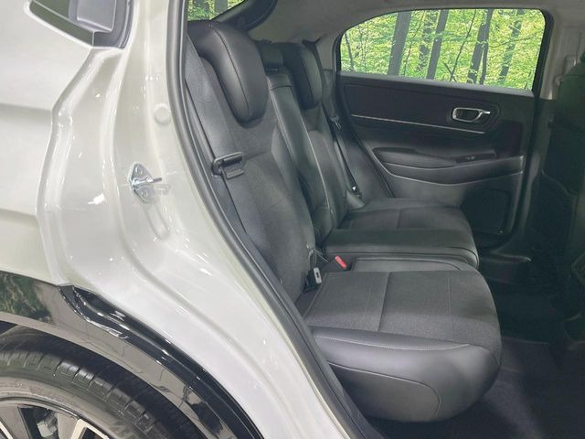 ���i���ȃI���W�i���t���A�}�b�g���I�v�V�����ɂĂ��p�ӂ��Ă���܂��B���D���ȃf�U�C����J���[�����Ԃɍ��킹�đI��ł����������Ƃ��ł��܂���