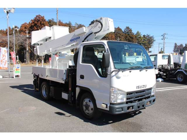 エルフ高所作業車