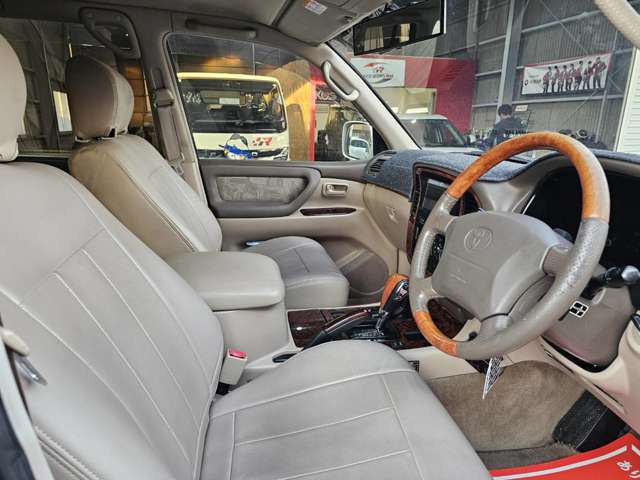ランドクルーザー1004.7 VXリミテッド 4WD