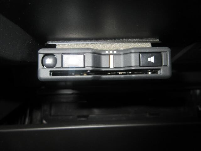 ETC利用で高速料金割引!料金所渋滞を解消しアイドリング時に発生する排気ガスも減らせCO2削減にも貢献!環境のみならずおサイフにも優しいですね。