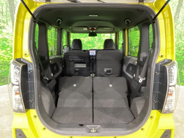 普段のお買い物や通勤、送迎等に十分な荷室スペースを確保しております。セカンドシートを倒すと、大きな荷物の積載も可能です♪