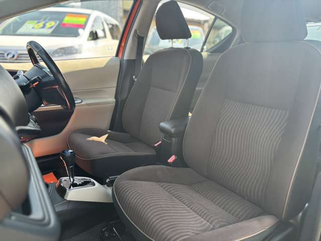 ����肪�����܂����A�n���h�����y���^�]���₷���ł���