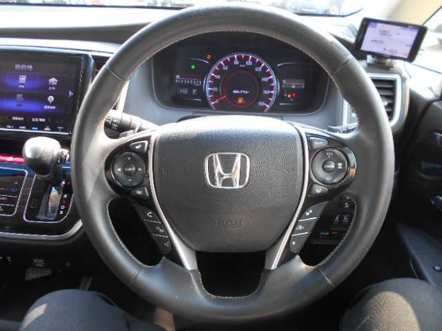 オデッセイ2.4 アブソルート EX ホンダ センシング 4WD