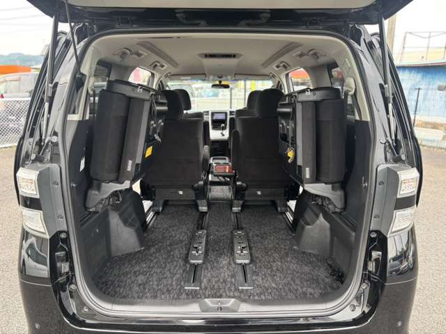 �g�����N�͉ו������Ȃ�l�܂��e�ʂł���