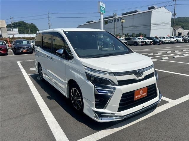 ヴォクシー(トヨタ) 2.0 ZS 煌II　モデリスタ後席モニター7人乗LED両側電動 中古車画像