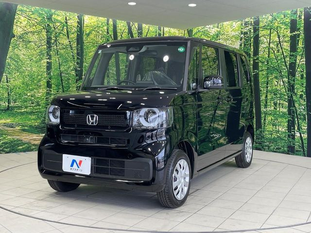 大好評のボディコーティング「弾スプラッシュコート」もご納車までに施工可能。通常のガラスコートと異なる、耐久年数6年の無機質ガラスコーティングが、ボディをキレイな状態に保ってくれます。